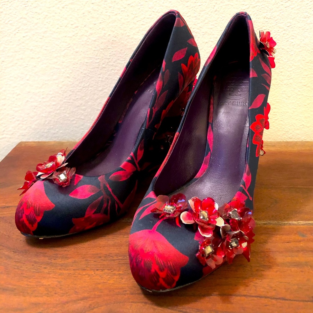 Vintage Tory Burch blossom wedges